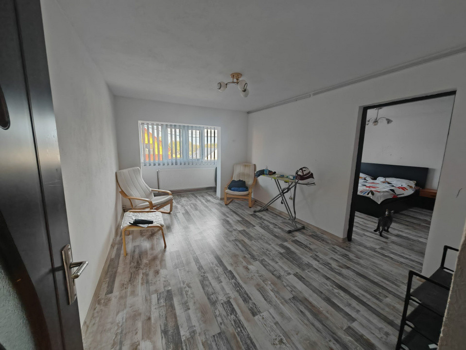 Constructie S+P+1E+M si teren generos 2014 mp, I.L. Caragiale, Dambovita