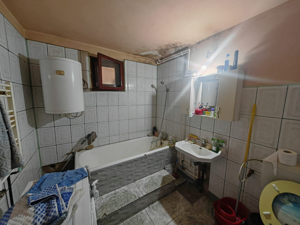 Constructie S+P+1E+M si teren generos 2014 mp, I.L. Caragiale, Dambovita