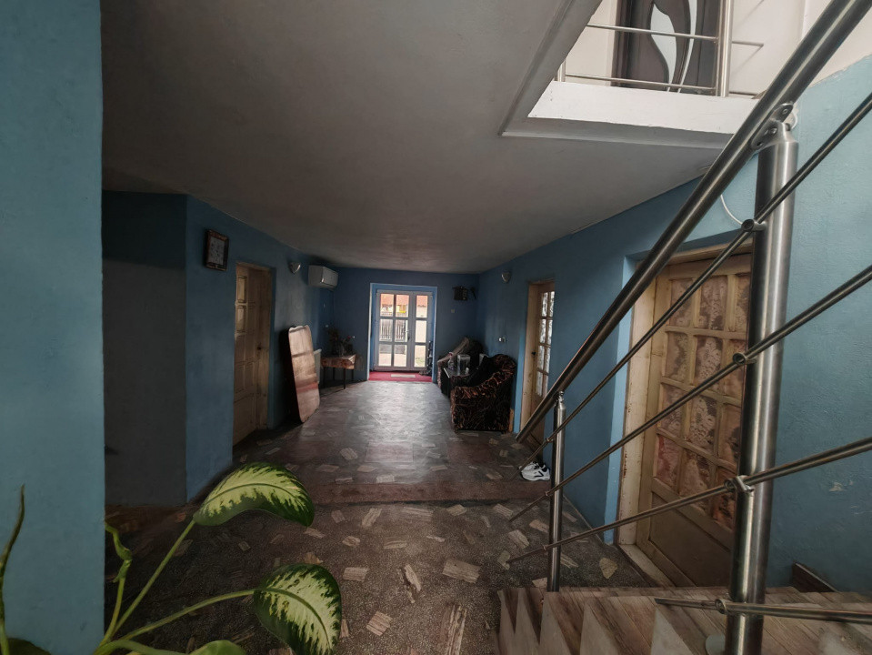 Constructie S+P+1E+M si teren generos 2014 mp, I.L. Caragiale, Dambovita