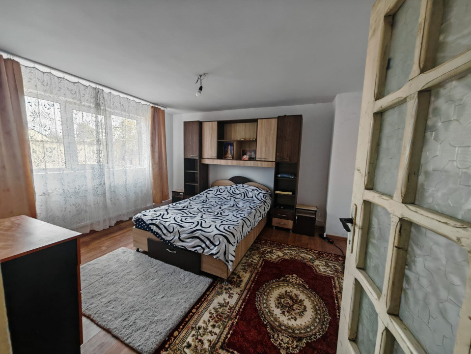 Constructie S+P+1E+M si teren generos 2014 mp, I.L. Caragiale, Dambovita