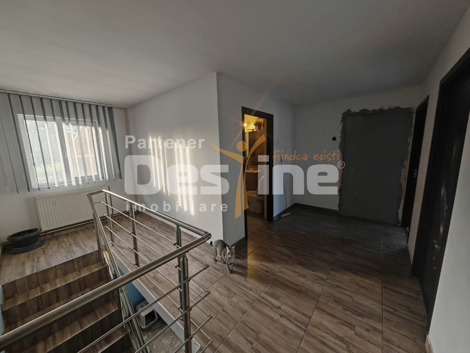 Constructie S+P+1E+M si teren 2000 mp, I.L. Caragiale, Dambovita