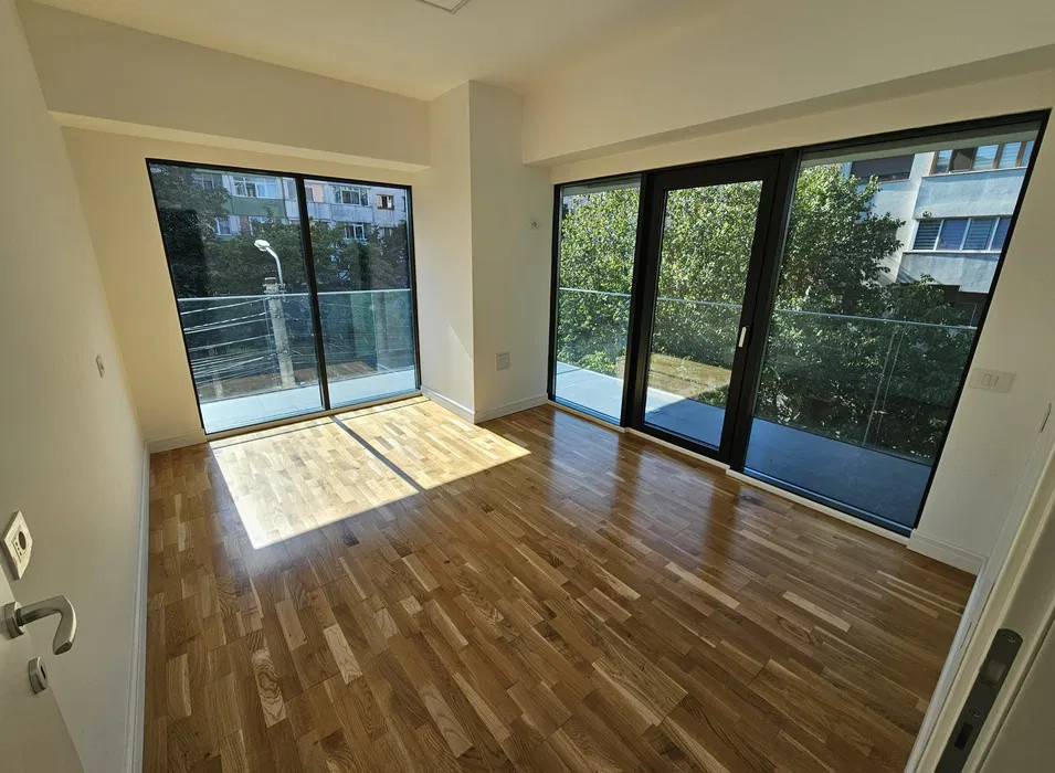 Podu Ros- Apartament 3 camere decomandat