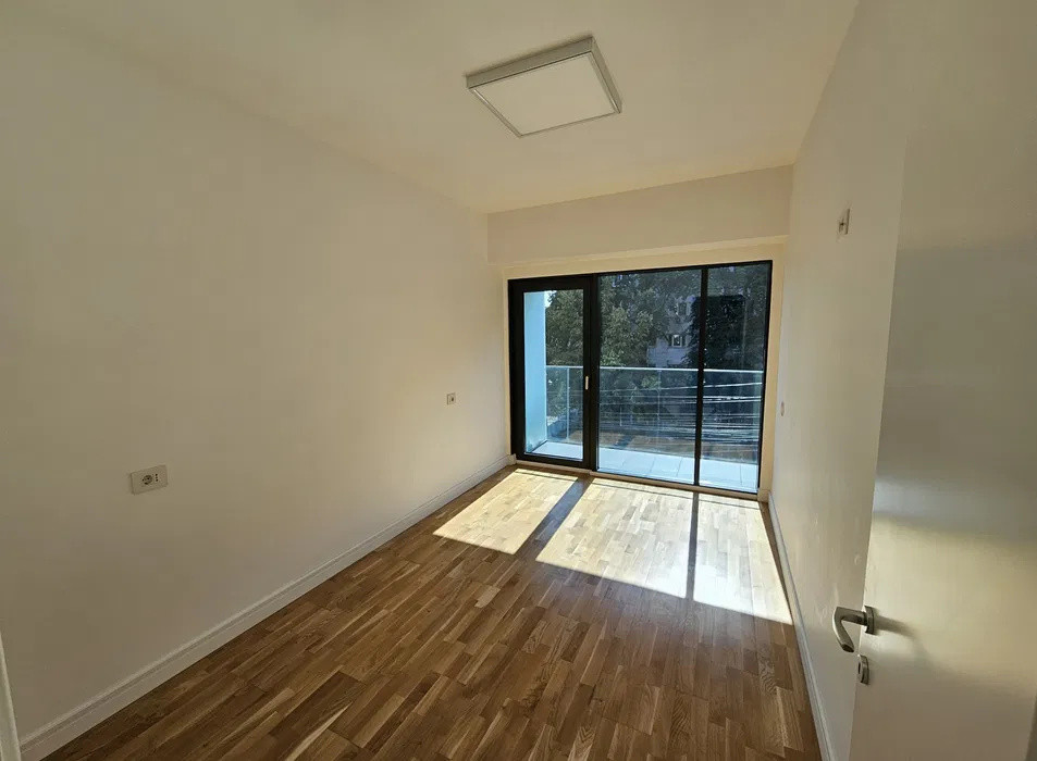 Podu Ros- Apartament 3 camere decomandat