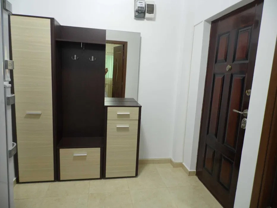 Inchiriere Apartament 2 Camere Decomandat, de lux et.1, cu loc de parcare inclus