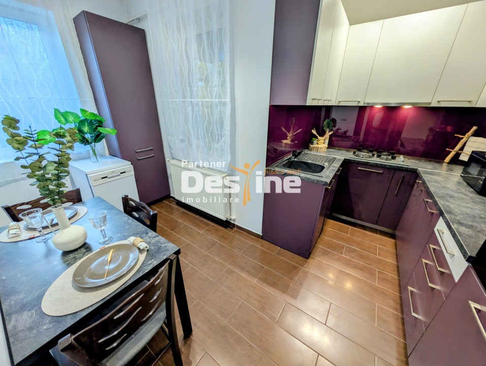 Apartament spatios 3 camere 144 mp terasă curte garaj + loc de parcare, Breazu