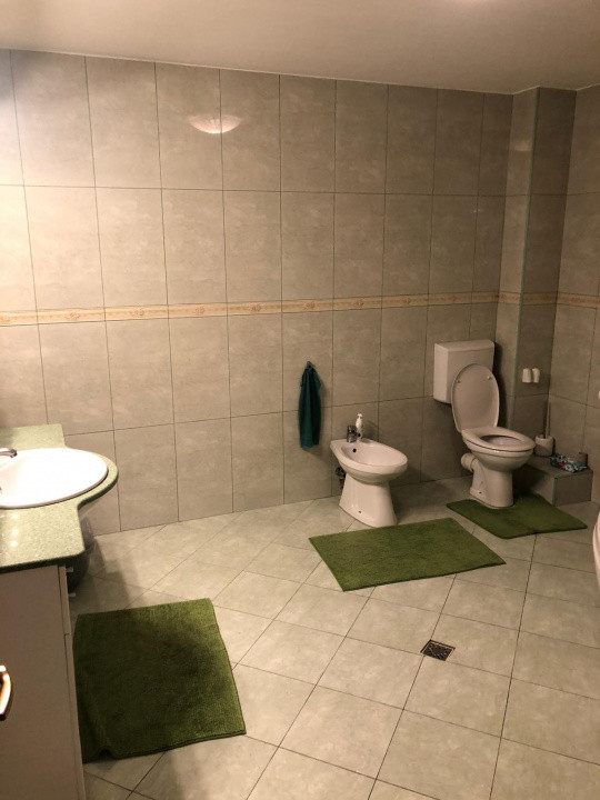 Casa de vanzare 4 dormitoare, living, 2 bai, bucatarie etc  Chiajna 