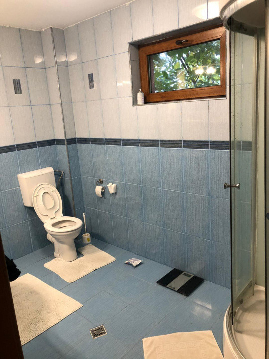 Casa de vanzare 4 dormitoare, living, 2 bai, bucatarie etc  Chiajna 