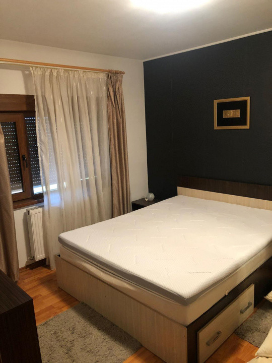 Casa de vanzare 4 dormitoare, living, 2 bai, bucatarie etc  Chiajna 