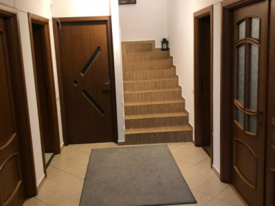 Casa de vanzare 4 dormitoare, living, 2 bai, bucatarie etc  Chiajna 