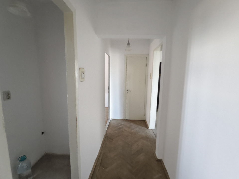 Apartament 3 camere decomandat 