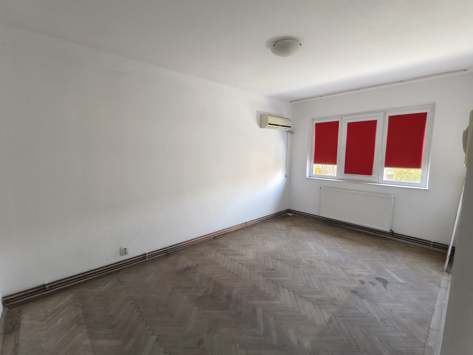 Apartament 3 camere decomandat 