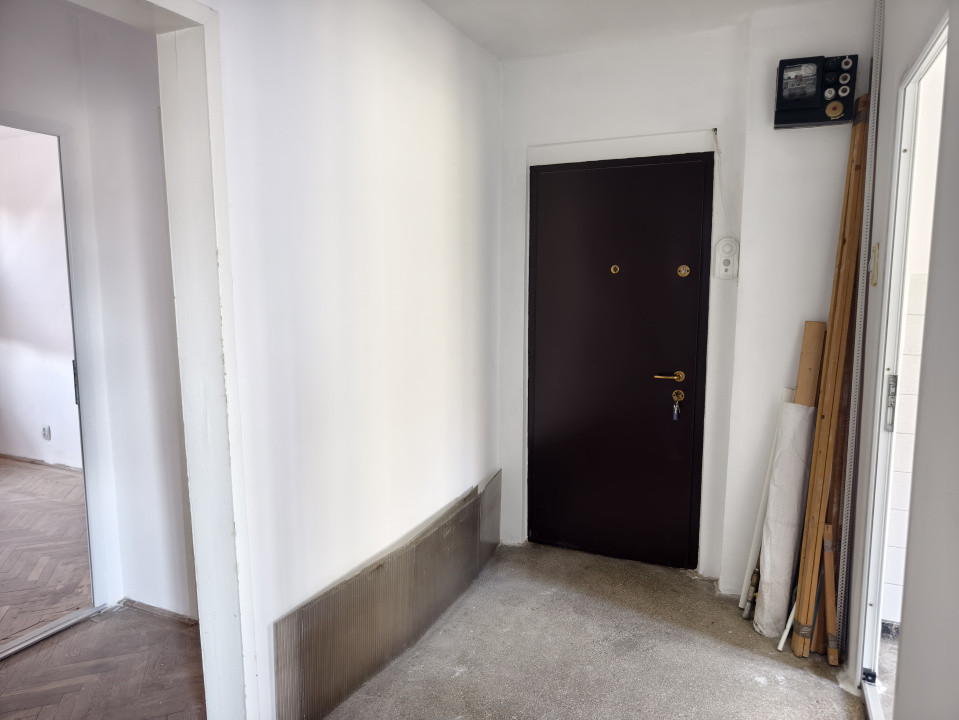 Apartament 3 camere decomandat 