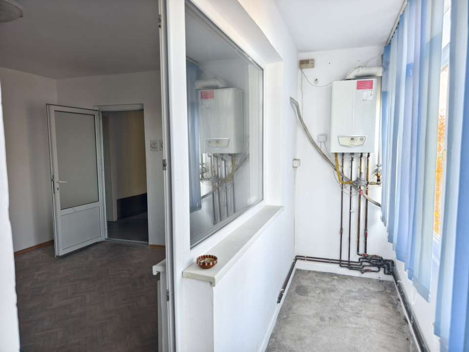 Apartament 3 camere decomandat 