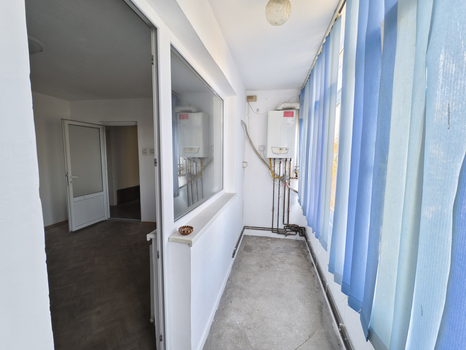 Apartament 3 camere decomandat 