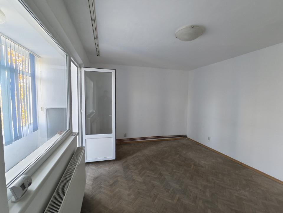 Apartament 3 camere decomandat 