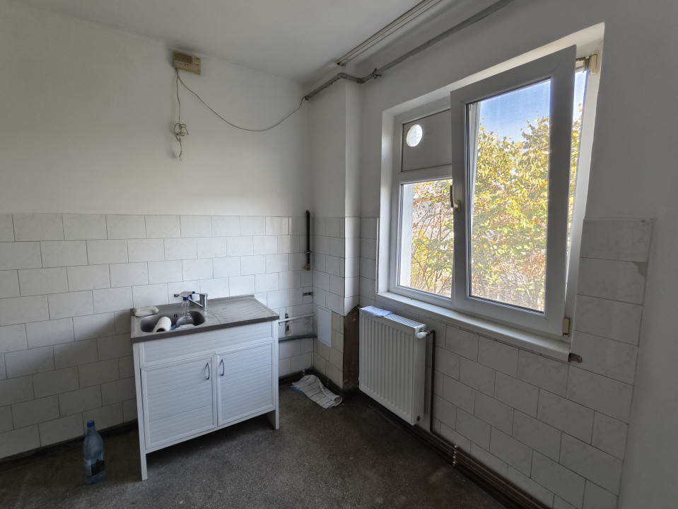 Apartament 3 camere decomandat 