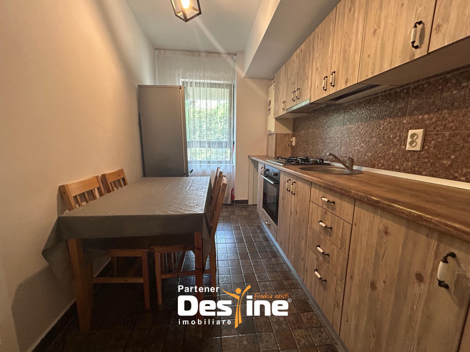 Apartament 2 camere decomandat - curte 100mp loc de parcare  boxă inclus în preț