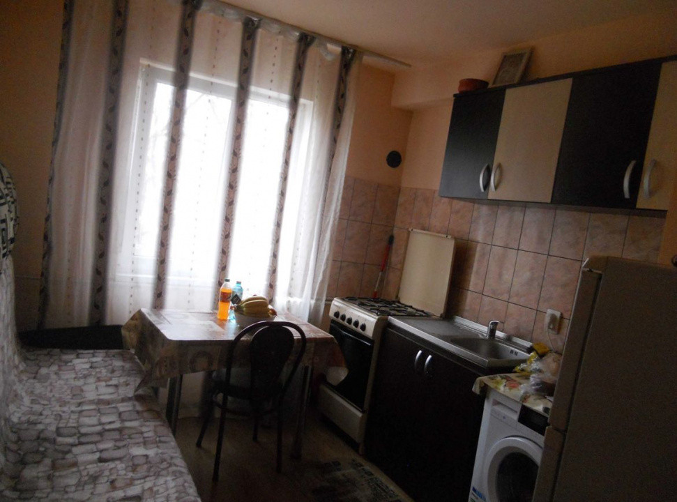 Apartament Podu Ros Decomandat