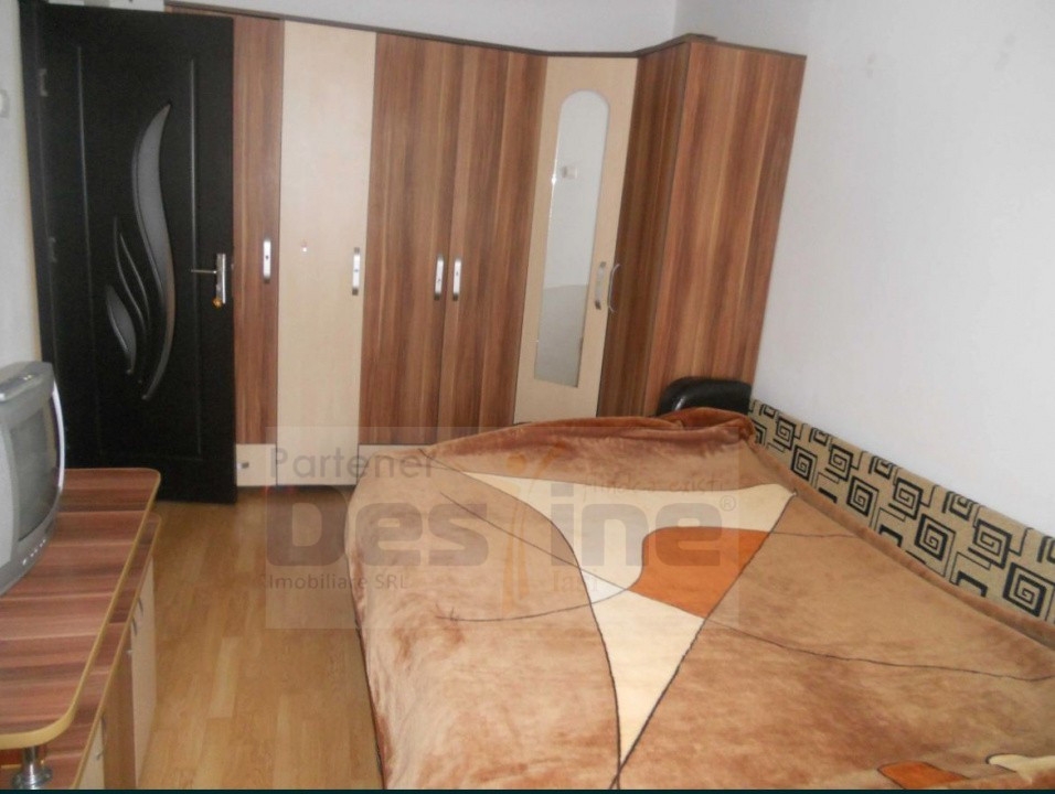 Apartament 1 camera- Podu Ros-Decomandat