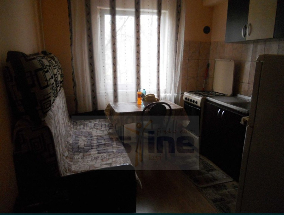 Apartament 1 camera- Podu Ros-Decomandat
