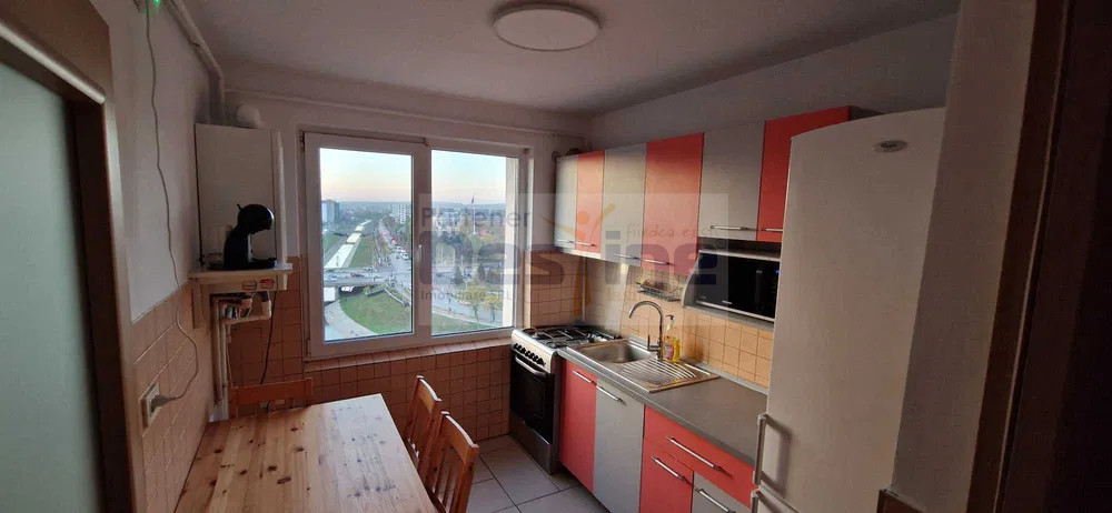 Apartament 4 camere-Semidecomandat-fara risc- Podu Ros