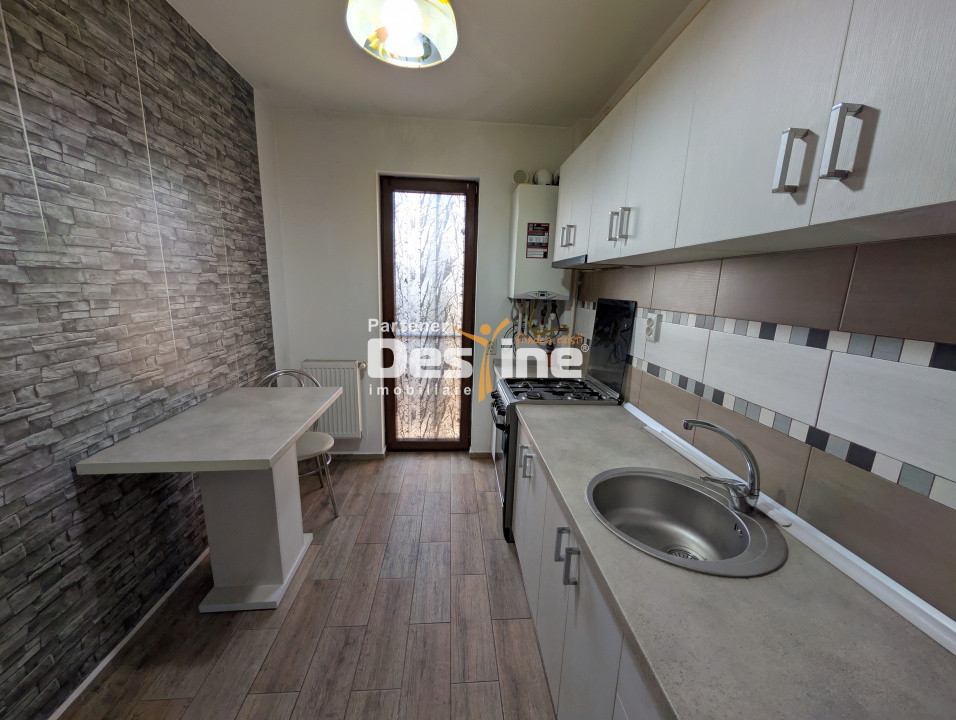 Apartament 2 camere decomandat 57 mp mobilat și loc de parcare - Valea Adâncă