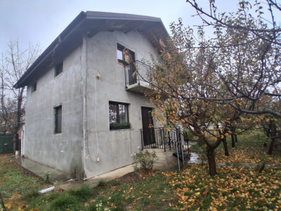 Casă individuala P+1  100mp si 453mp teren - locatie centrala Valea Lupului 