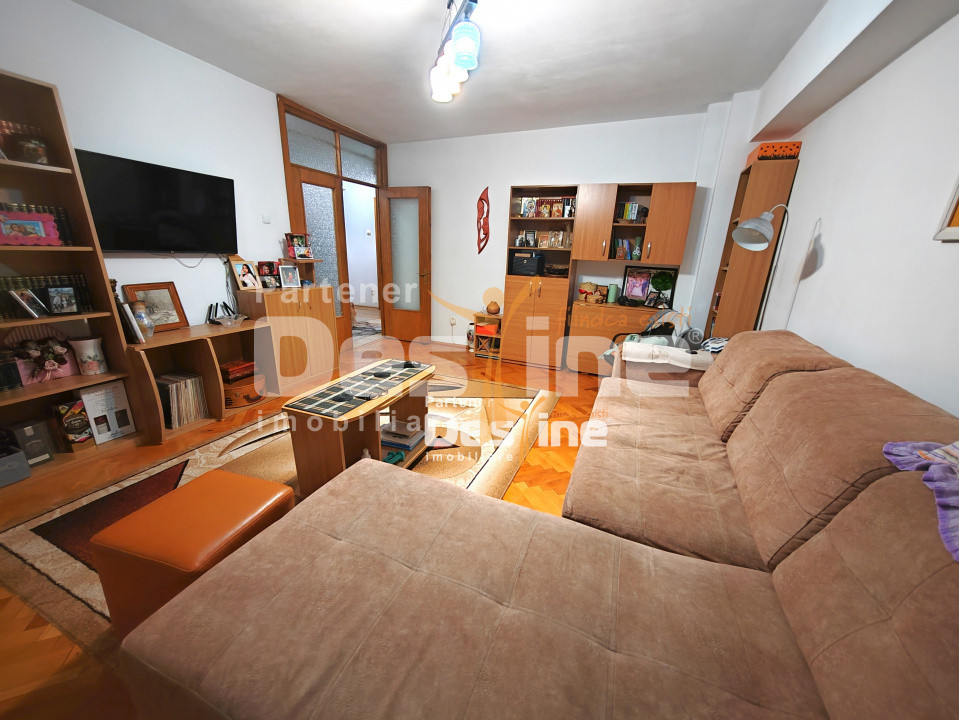 Apartament 2c 64,20mp DECOMANDAT la bulevard, etaj intermediar - Frumoasa