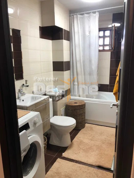 Apartament 2 camere, Semidecomandat, 55 mp, Etaj 3, Centrala termica - Podu Ros 