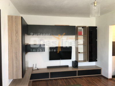 Apartament 2 camere, Semidecomandat, 55 mp, Etaj 3, Centrala termica - Podu Ros 