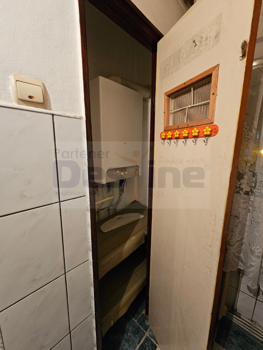 Apartament 3 camere-Semidecomandat-zona Baza 3