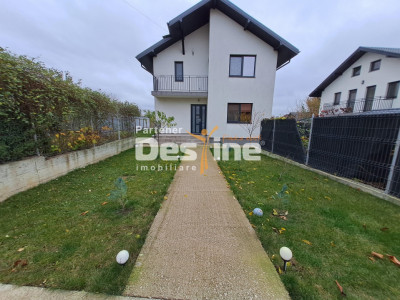  Miroslava CENTRU , Casa individuala, P+1+POD