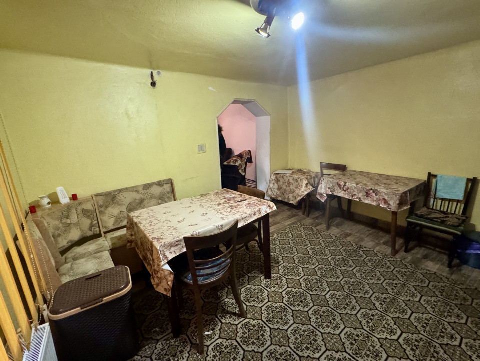 Casa cărămidă în UROI schimb cu apartament 3-4 camere în Simeria