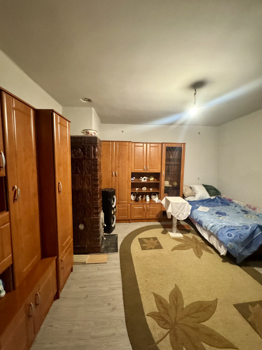 Casa cărămidă în UROI schimb cu apartament 3-4 camere în Simeria