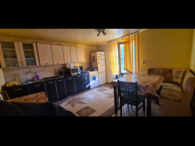Casa cărămidă schimb cu apartament 3-4 camere în Simeria
