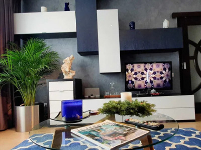 Apartament cu 2 camere 60 mp, cu vedere spre munte, situat pe Calea Bucuresti