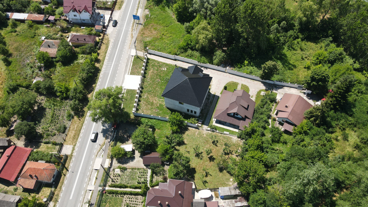 Teren cu potențial de dezvoltare – 614 mp în com Mihaești, jud Vâlcea