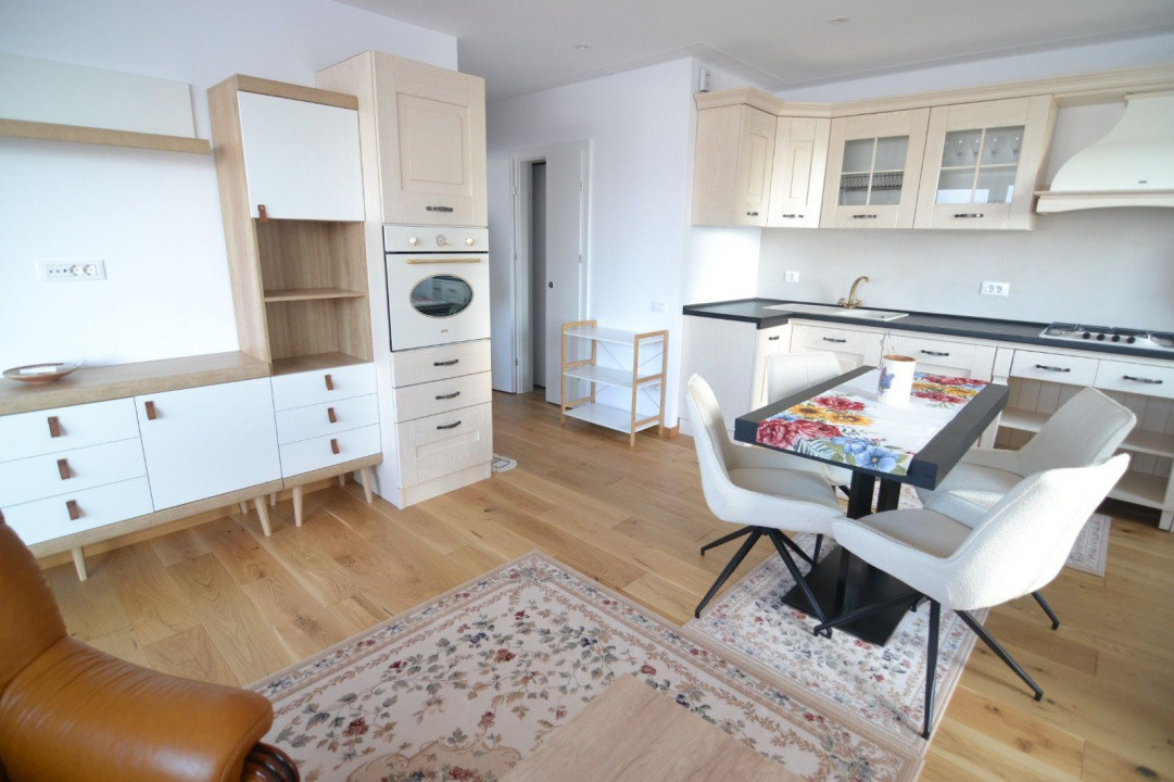 Studio 57 mp, etaj intermediar, cu balcon, situat in Urban Plaza Carpatilor