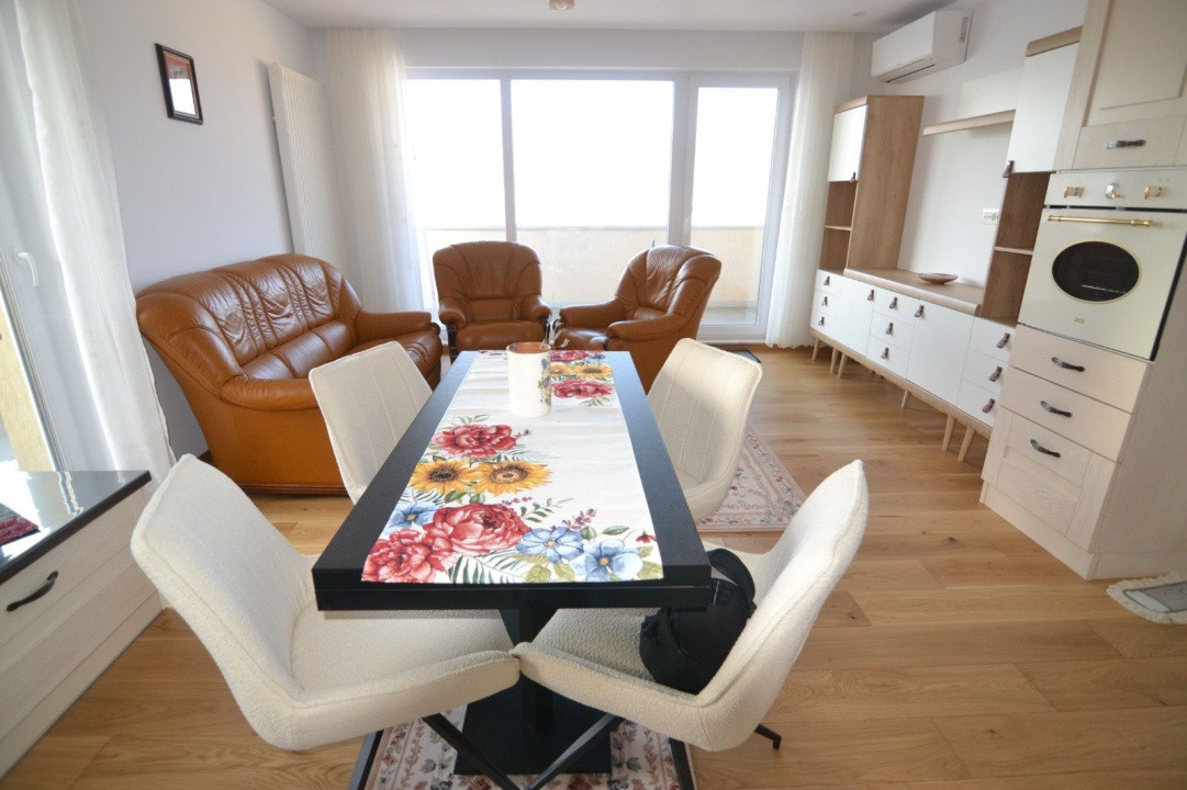 Studio 57 mp, etaj intermediar, cu balcon, situat in Urban Plaza Carpatilor