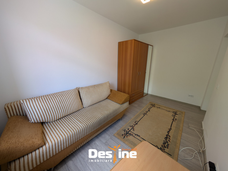 Centru Apartament 2 camere 41 mp etaj 2, partial mobilat baie cu geam renovat
