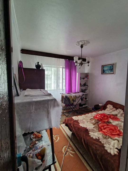 Nicolina 1- Apartament 3 camere decomandat, etajul 3/4