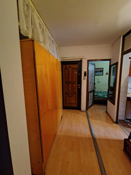 Nicolina 1- Apartament 3 camere decomandat, etajul 3/4