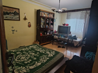 Nicolina 1- Apartament 3 camere decomandat, etajul 3/4