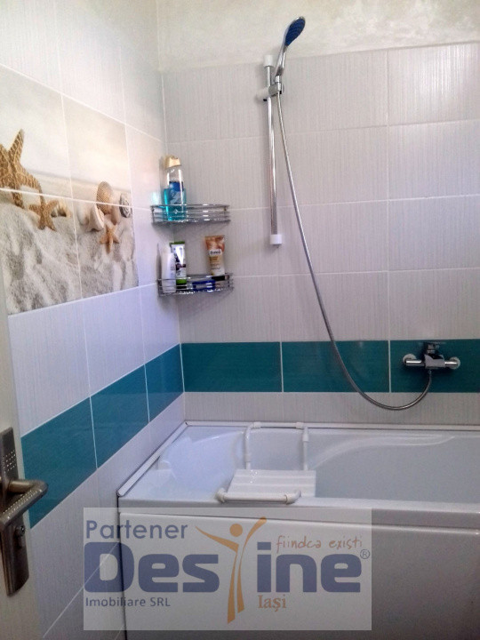 Apartament 3 camere Semidecomandat- fara risc-Zona Podu Ros