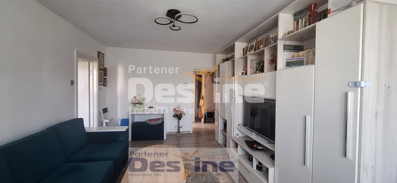 Apartament 3 camere Semidecomandat - 60mp, Etaj 4, Centrala termica - Podu Roș 