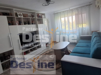 Apartament 3 camere Semidecomandat - 60mp, Etaj 4, Centrala termica - Podu Roș 