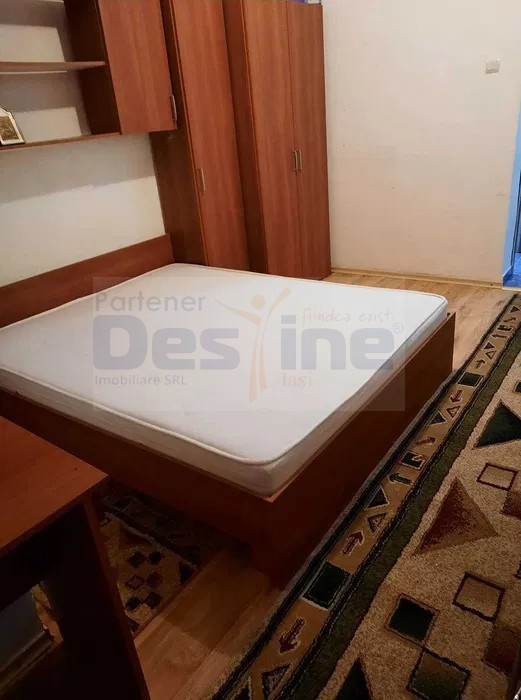 Garsoniera Baza 3- Decomandat
