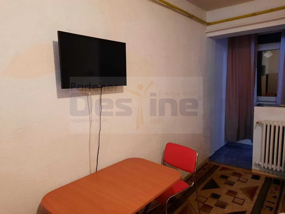 Garsoniera Baza 3- Decomandat