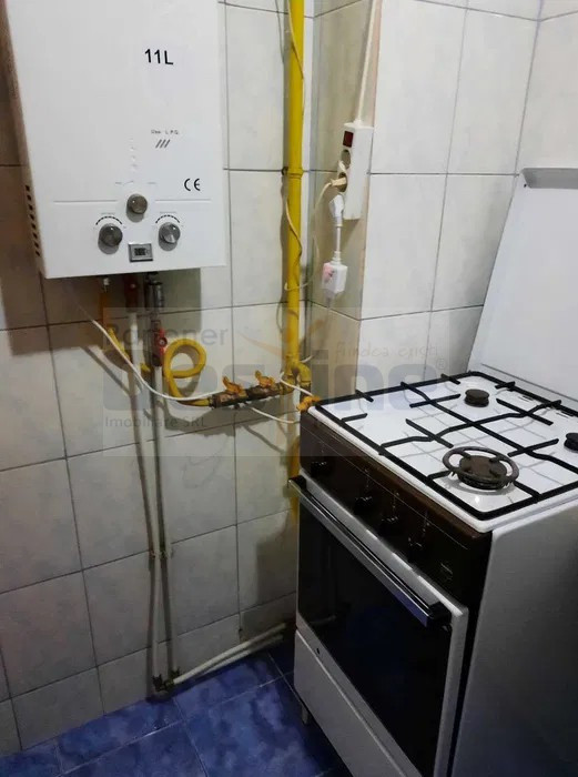 Garsoniera Baza 3- Decomandat