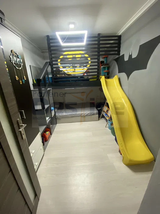 Apartament 3 camere-Semidecomandat-fara risc-Podu Ros